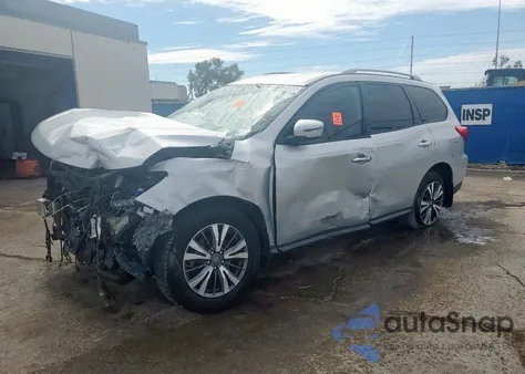 2019 Nissan Pathfinder S z USA, uszkodzony, nr VIN 5N1DR2MN0KC582865
